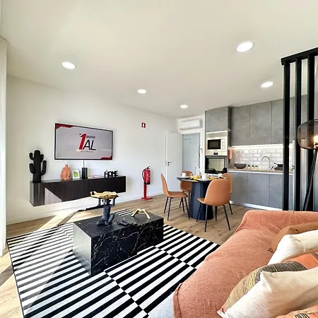 Shine By Homing Apartment